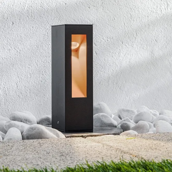 Lucande Jenke Luminaire de Socle LED en Aluminium - Graphite et Or Mat