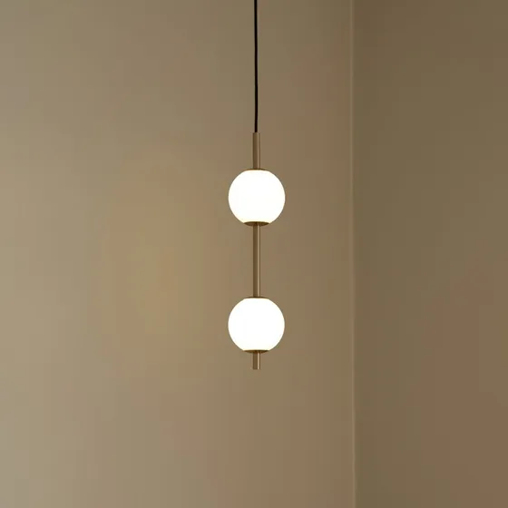 Umage Audrey Suspension LED Laiton et Verre Opale
