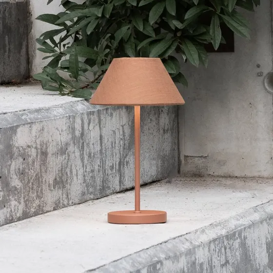 Watt & Veke Lampe de table LED rechargeable Teya Terracotta