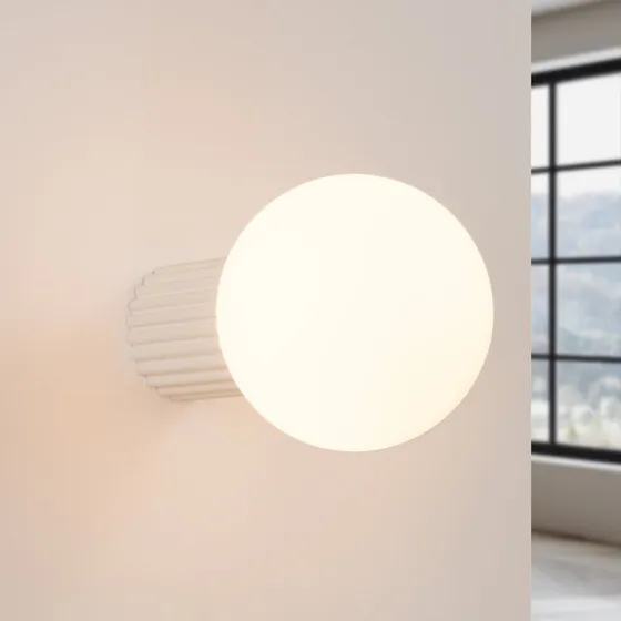 SOLLUX LIGHTING Applique murale ORBI beige, verre dépoli, Ø 12 cm