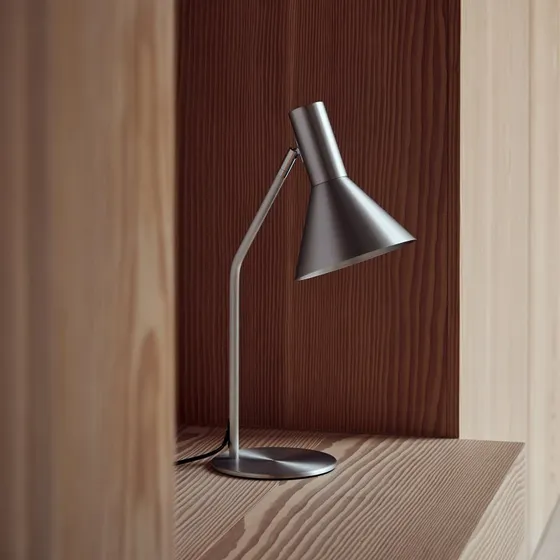 FRANDSEN Lyss Lampe à poser aluminium - Design Toni Rie
