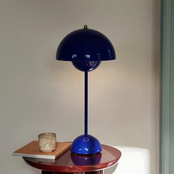 &Tradition Lampe à poser Flowerpot VP3, bleu cobalt, 50 cm