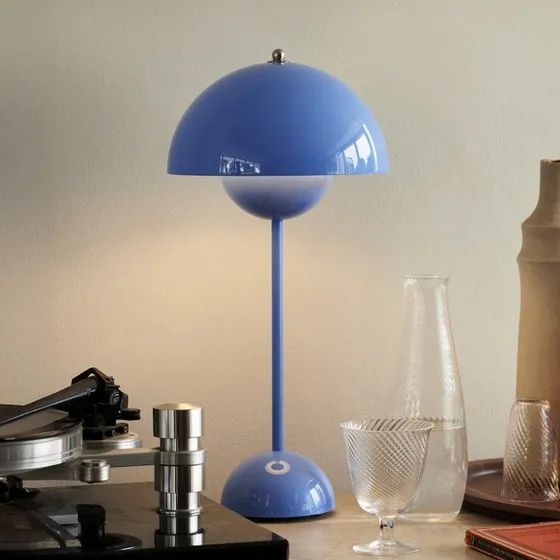 &Tradition Lampe à poser Flowerpot VP3 Swim Blue