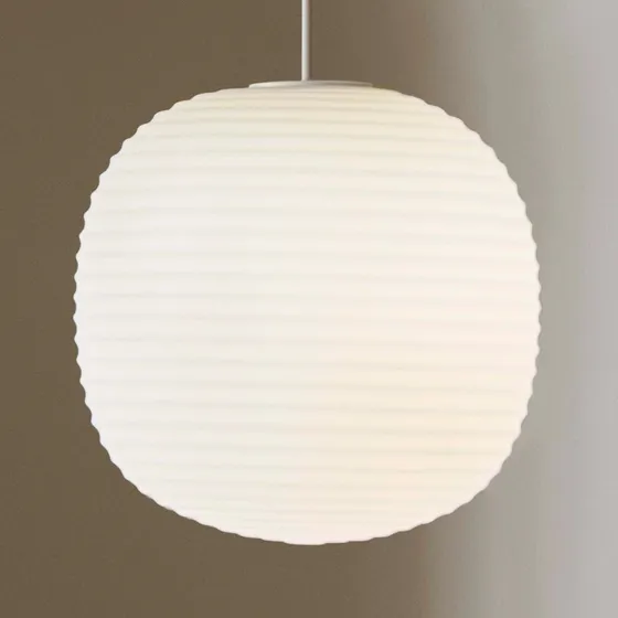 New Works Lantern Medium - Suspension en verre opale