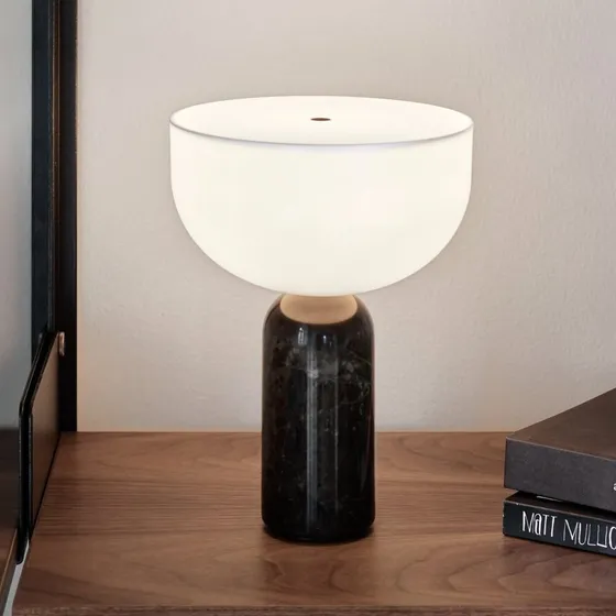 New Works Kizu Lampe de Table Portable en Marbre Noir
