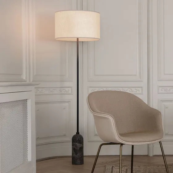 GUBI Lampadaire Gravity Marbre Gris et Toile Crème