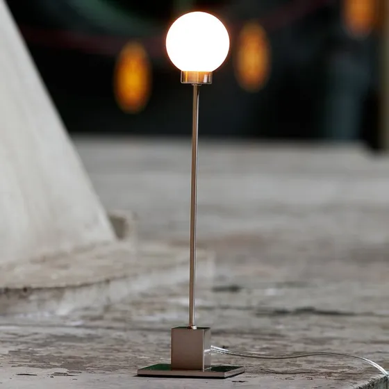 Northern Snowball D8 Lampe de Table en Acier - Verre Dépoli