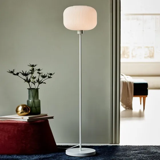 Nordlux Lampadaire Milford Blanc - Abat-jour en Verre Rainuré