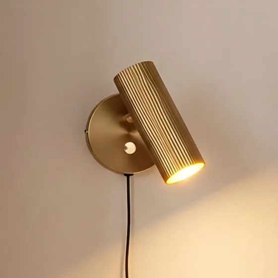 Globen Lighting Applique murale Hubble en laiton brossé