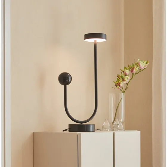AYTM Lampe de Table Grasil Noir en Marbre et Métal - 56 cm