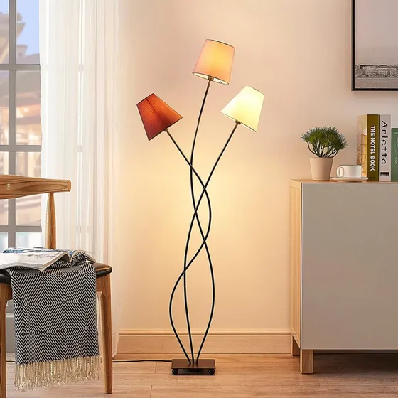 Lampadaire sur pied Lindby Melis, 3 abat-jours en tissu, beige/crème