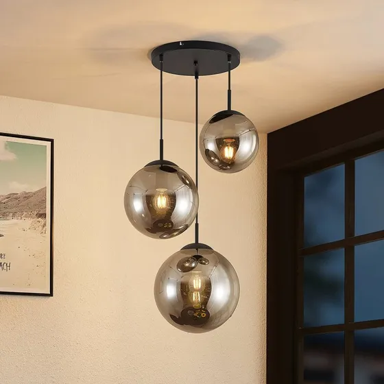 Suspension Lindby Teeja en verre fumé, 3 lampes, Ø52cm