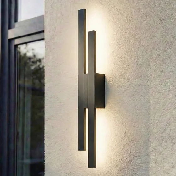 Lindby Applique d'extérieur LED Sakari, noire, aluminium, 59 cm