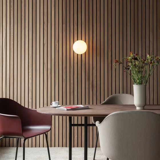 Audo Copenhagen Plafonnier LED TR Bulb Laiton et Verre Opale