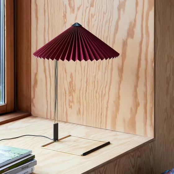 HAY Matin 380 Lampe de Table LED Plissée - Rouge Oxyde