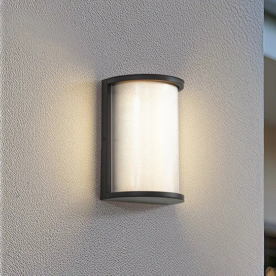 Applique extérieur Lindby Calvik, noire, rainurée, IP44