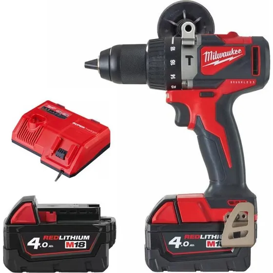 Milwaukee M18 BLPD2 Brushless 18V 82Nm + 2 batteries 4Ah