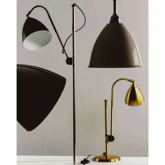 GUBI Lampadaire Bestlite BL3M Noir et Laiton