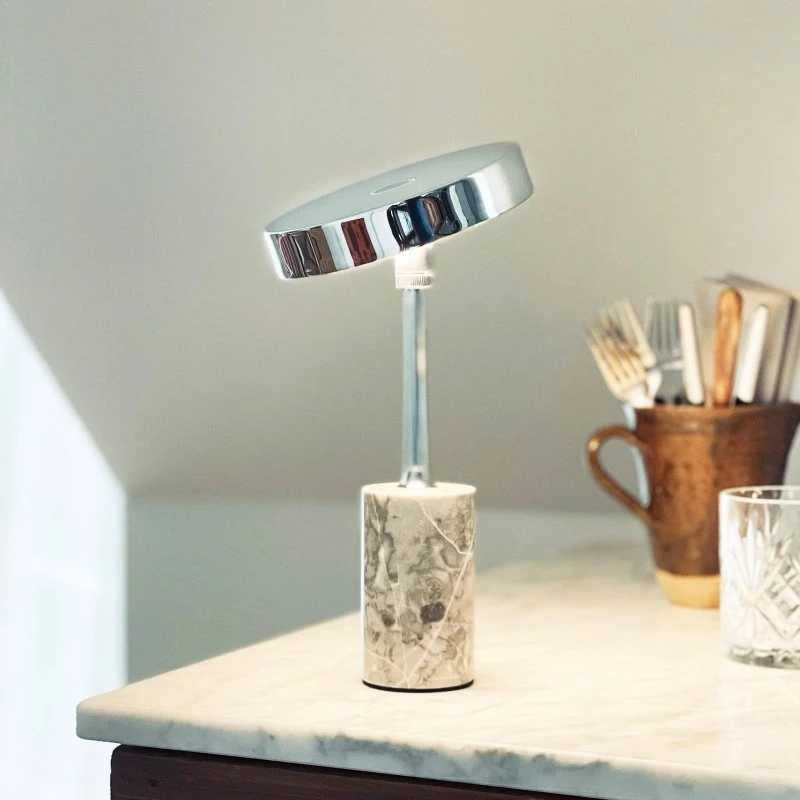 Dyberg Larsen Starlight - Lampe à poser LED rechargeable Chrome/Gris