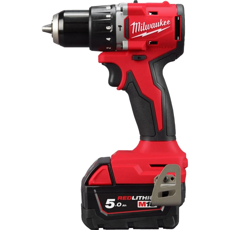 Milwaukee M18 BLPDRC-502C Perceuse à Percussion 18V Brushless 2x5Ah
