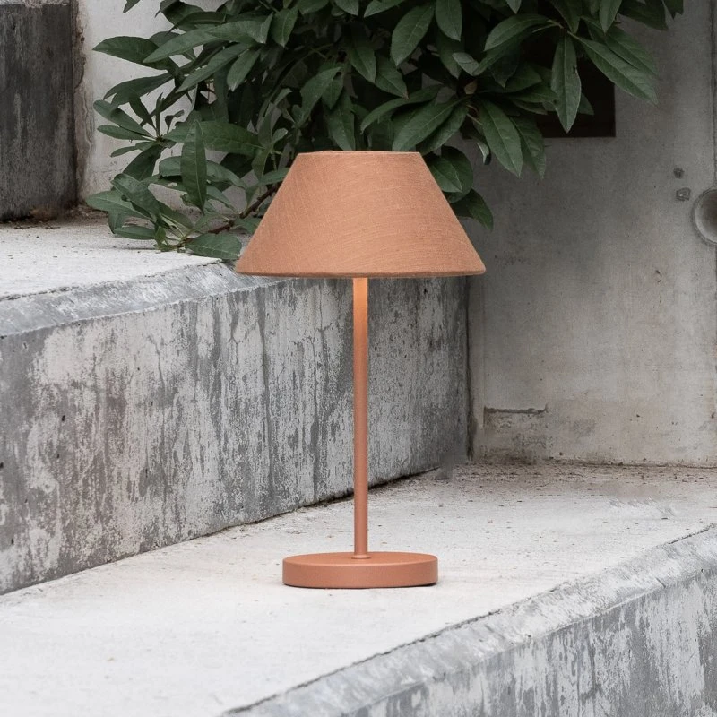 Watt & Veke Lampe de table LED rechargeable Teya Terracotta