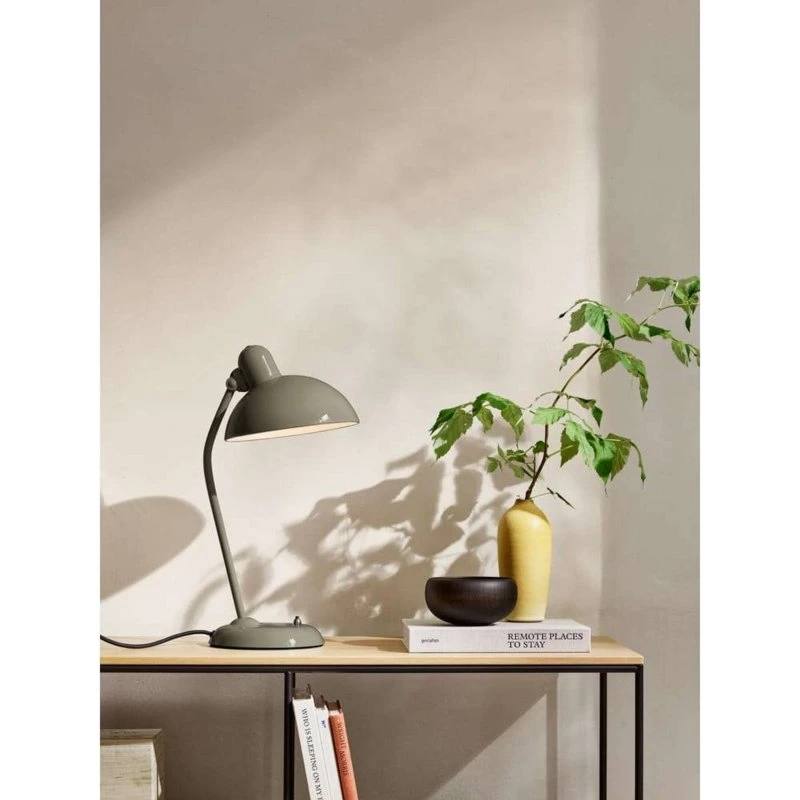 Fritz Hansen Kaiser Idell 6556-T Lampe à Poser Vert Olive