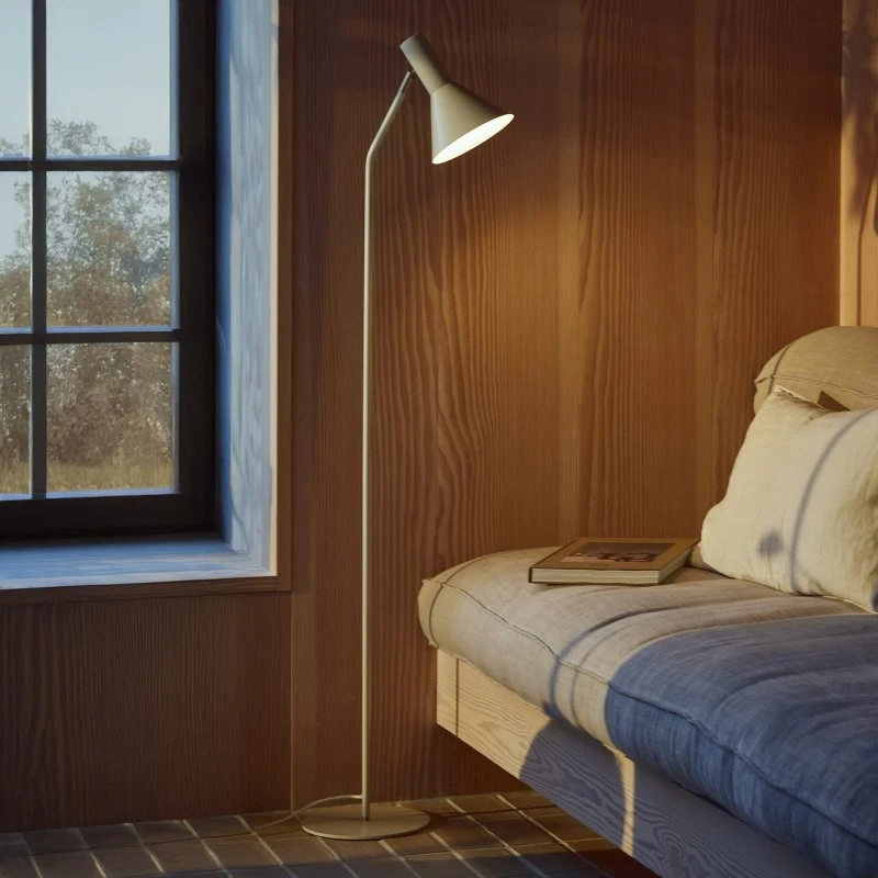 Frandsen Lyss Lampadaire Vanille - Design Scandinave en Acier