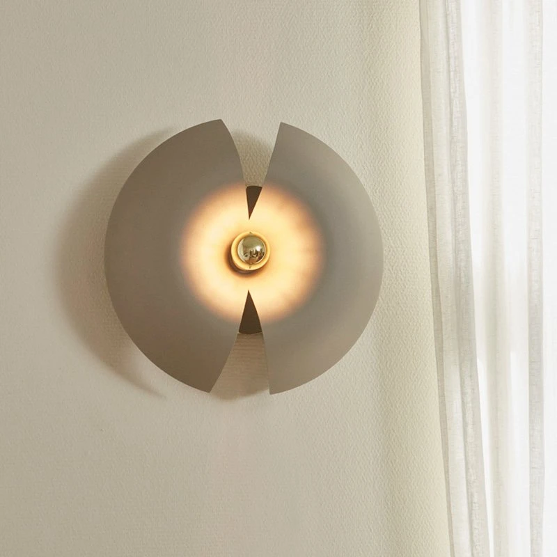 AYTM Applique murale Cycnus Ø30 Taupe et Or