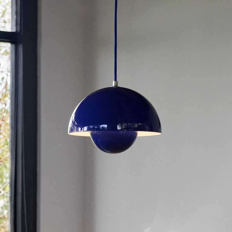 &Tradition Suspension Flowerpot VP1 bleu cobalt