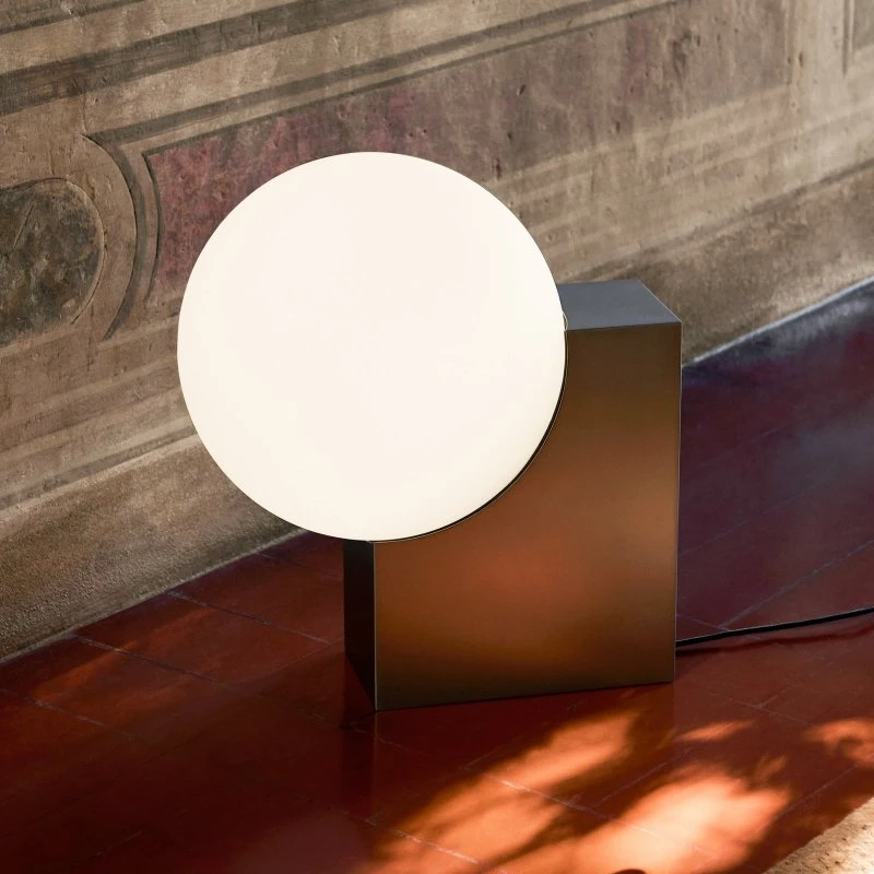 &Tradition Lampadaire Journey SHY4 en Acier Brossé et Verre Opale
