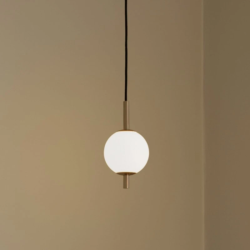 Umage Suspension LED Audrey - Laiton et Verre Opale - Ø 12 cm