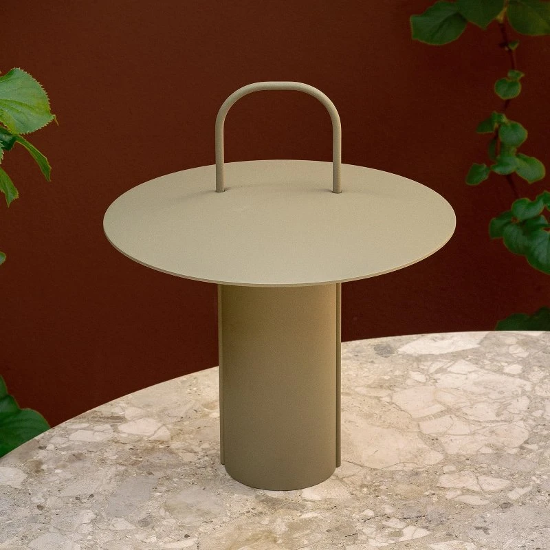 Audo Copenhagen Lampe de table portable Ray - Vert Poussière