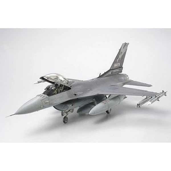 Tamiya F-16C Block 25/32 1:48